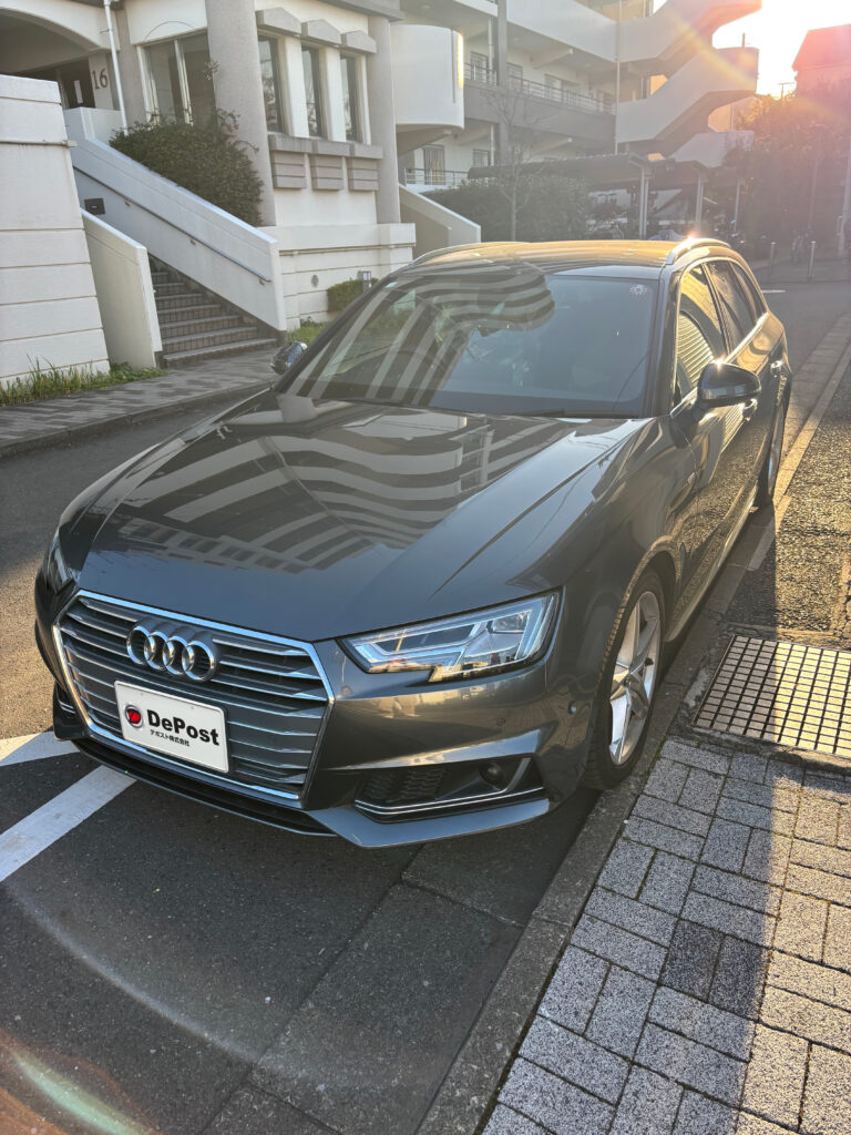 アウディA4　外観