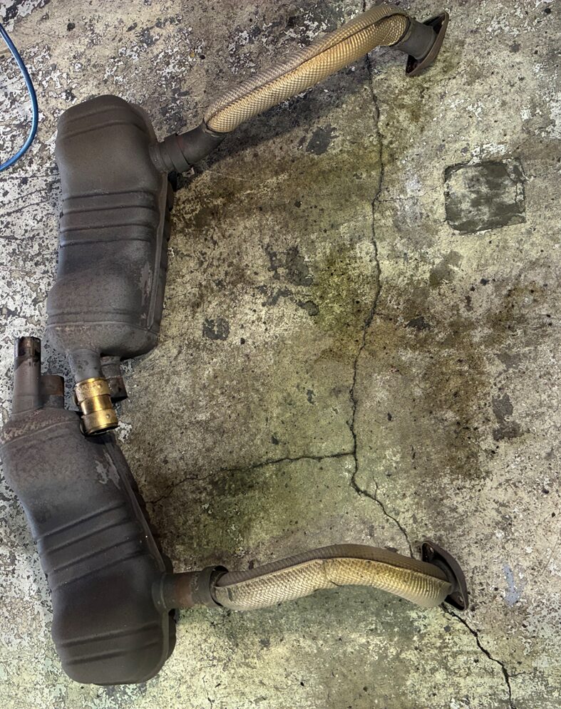 ポルシェ　ケイマン　サイドマフラー脱着