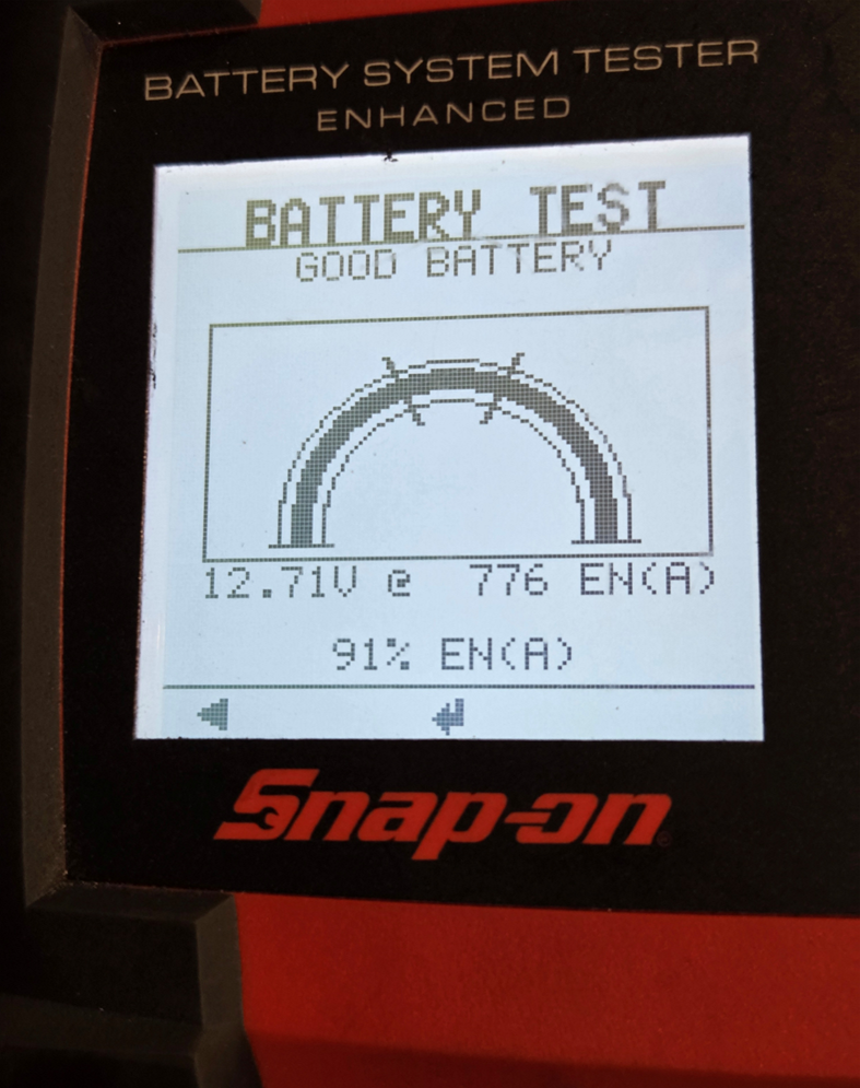 BMW　320d　バッテリー電圧測定