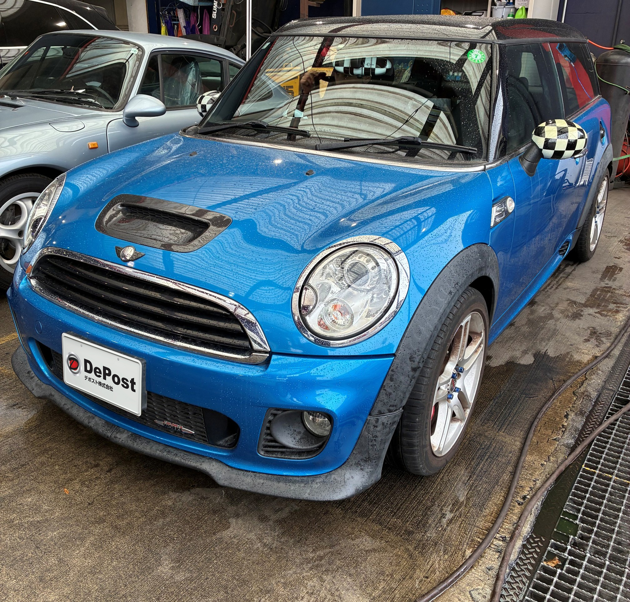 クラブマン外観