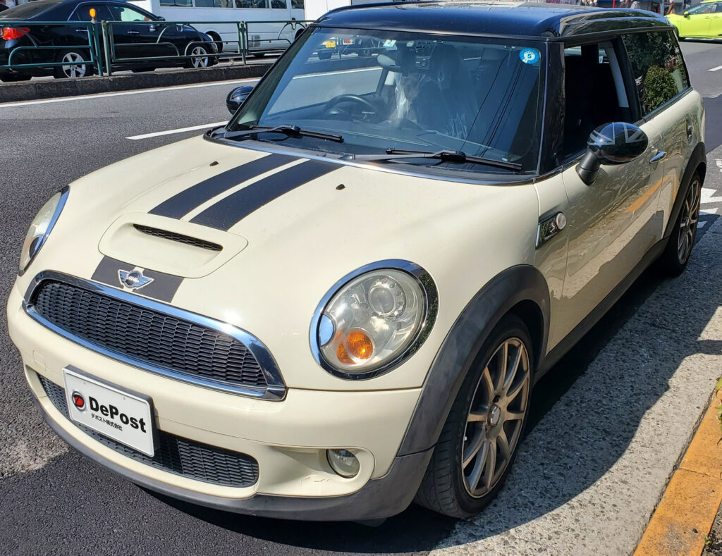 クラブマン外観